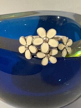 2 Pandora White Enamel Flower Rings sz 7.5